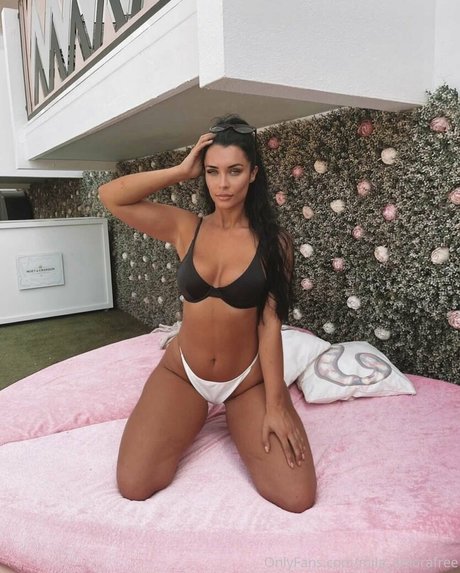 mila amora x OnlyFans-Komplettinhalte