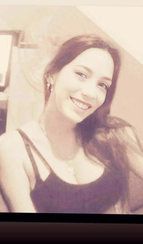 Melani Poisa OnlyFans Mega