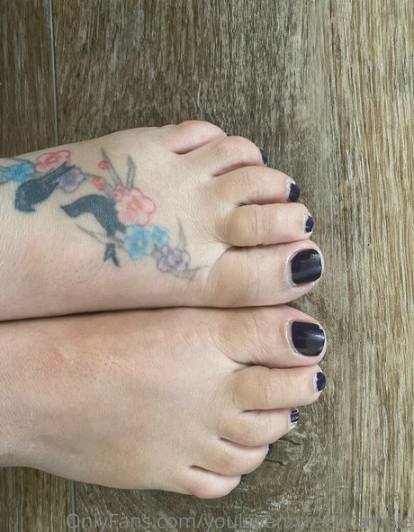 youlovemyfeettrample OnlyFans