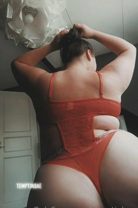 temptinbae OnlyFans geleakte Brüste