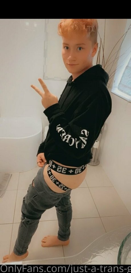 just a trans guy NurlyFans-Brüste