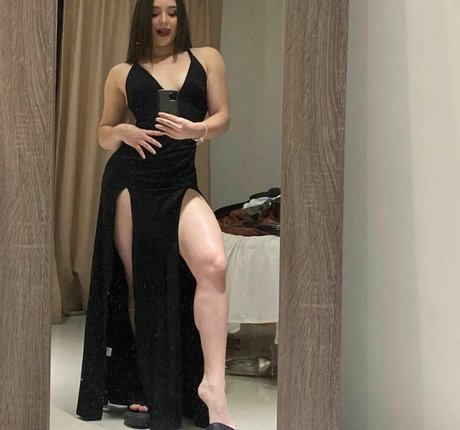 Daniela Flores OnlyFans NSFW