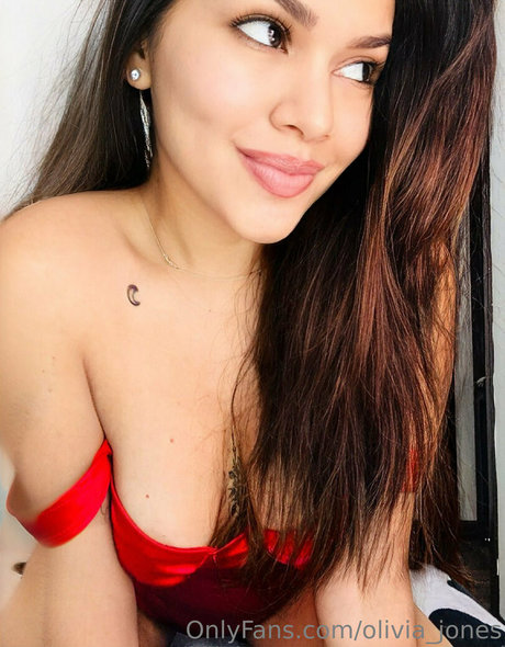 olivia jones2 OnlyFans-Creator