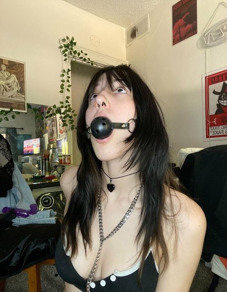 sluttycorpse OnlyFans Nacktbilder