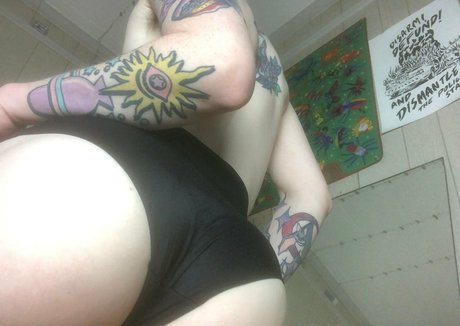 faguettemikah OnlyFans Model Bilder