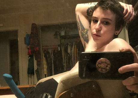 faguettemikah Oben ohne OnlyFans