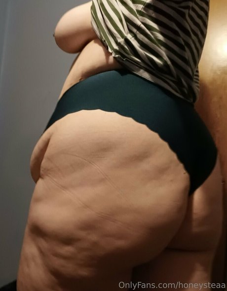 honeysteaa XXX OnlyFans