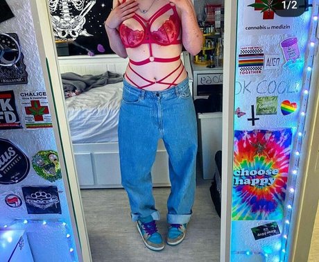 its just a cigarette OnlyFans geleakt