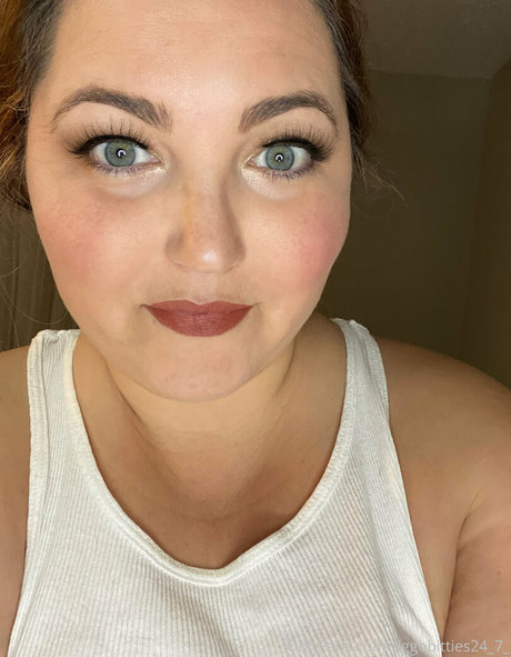 tiggobitties24 7_ OnlyFans Nacktbilder geleakt