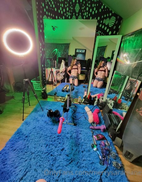 merrysarahjane OnlyFans