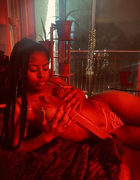 goddesslolaaxxx OnlyFans Leaked