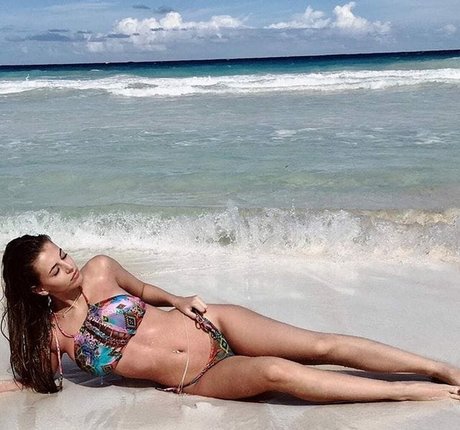 Eliana Jones Nackt OnlyFans