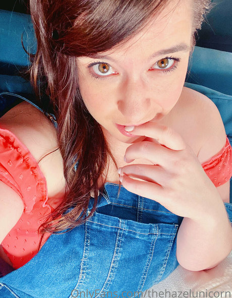 thehazelunicorn Leaked OnlyFans Bilder