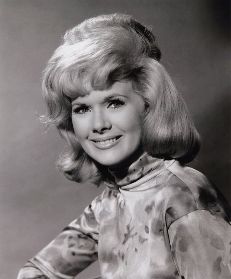 Connie Stevens Füße OnlyFans