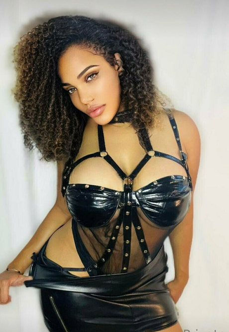 kixxy vip OnlyFans-Model