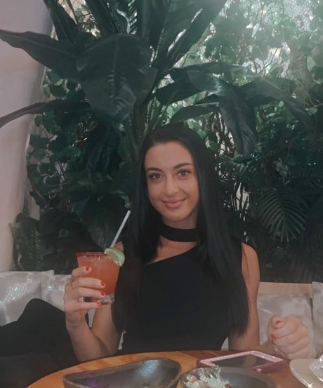 Gabrielle Firrello OnlyFans nackte Brüste