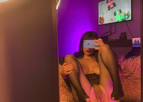 AriaWetFairy OnlyFans Model Fotos