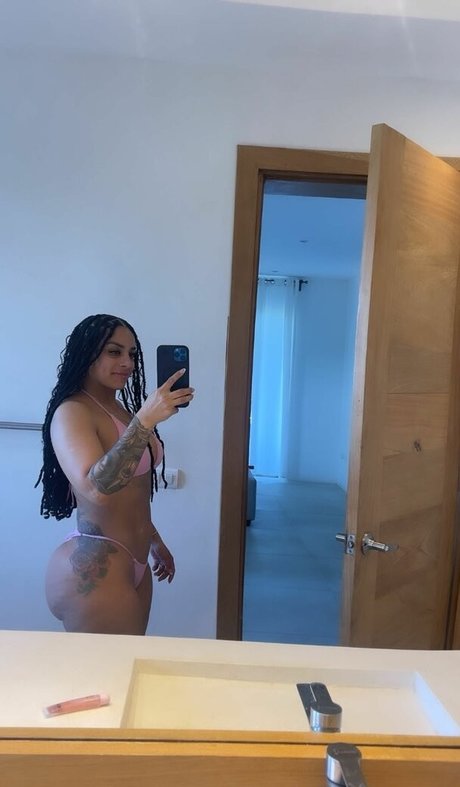 janibel b Leaked OnlyFans Bilder