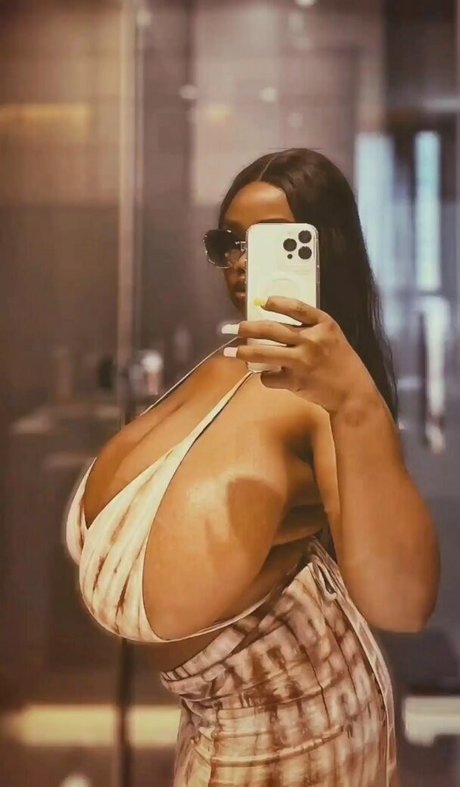 Chanel La Croix Nacktbilder von OnlyFans geleakt