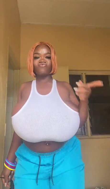 Chanel La Croix Nacktbilder geleakt OnlyFans