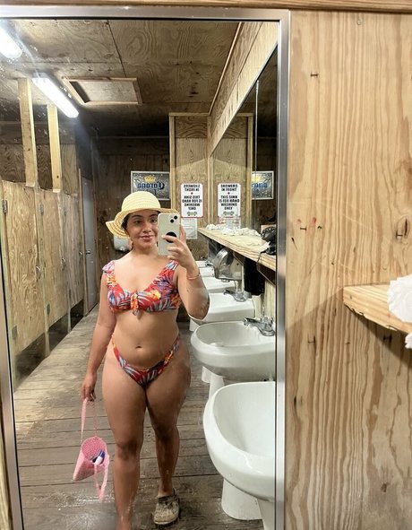 Gabrielamhdzz OnlyFans Inhaltstyp