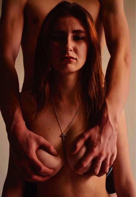 Emily Ostafew Geleakte OnlyFans-Inhalte