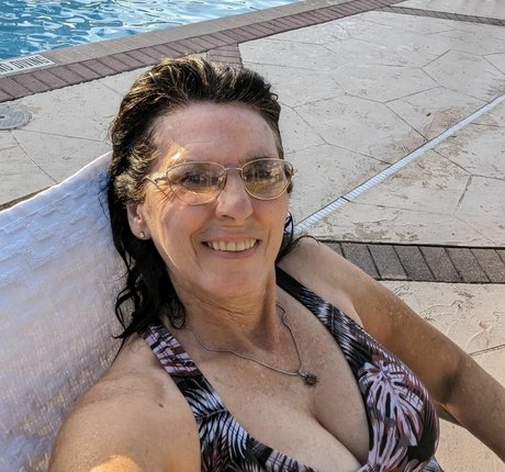 Italian Mama OnlyFans Star