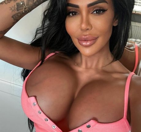 Holly James Neue OnlyFans Leaks