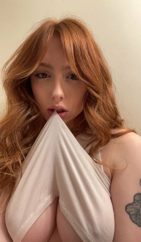 Rosie Fae OnlyFans Brüste Bild