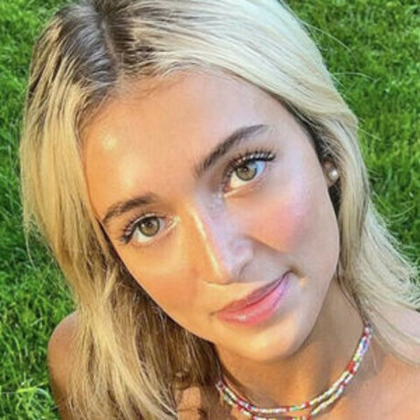 Kelsey yessian OnlyFans-Leaks