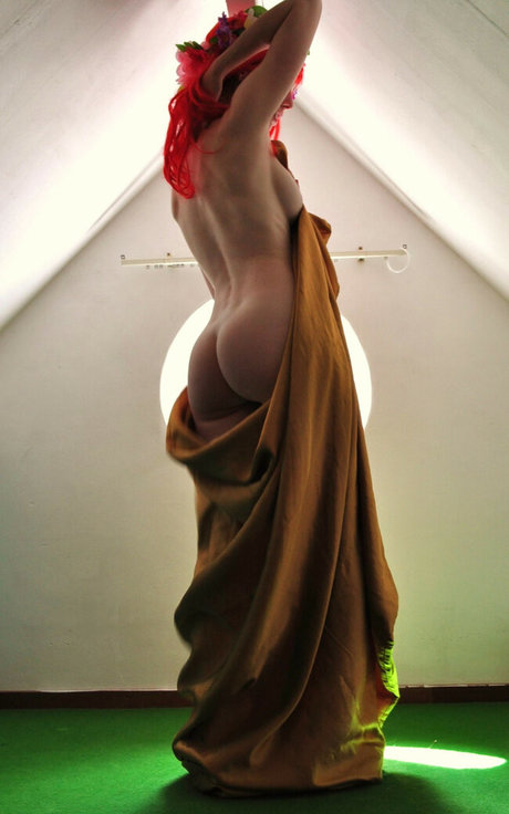 GroovyFlowerGirl OnlyFans NSFW