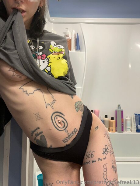 prettylittlefreak13 OnlyFans nackt