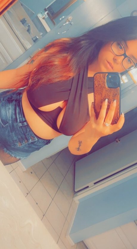 rosegirl242 OnlyFans Bilder