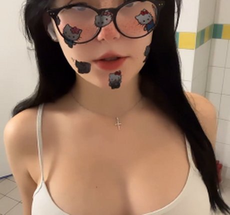 rosegirl242 OnlyFans Bilder