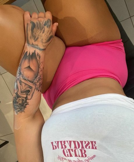 whetuk OnlyFans Inhalte