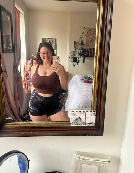 slice of salami_ OnlyFans Leak