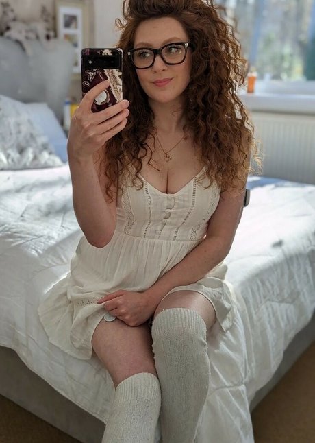 EmmaGraceGuitar Leaks von Nacktbildern auf OnlyFans