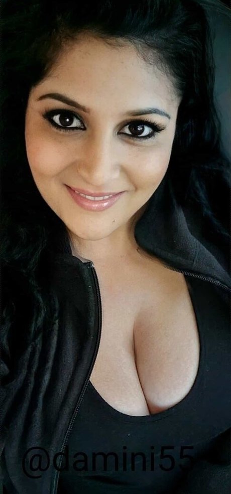 Damini Arora OnlyFans geleakt
