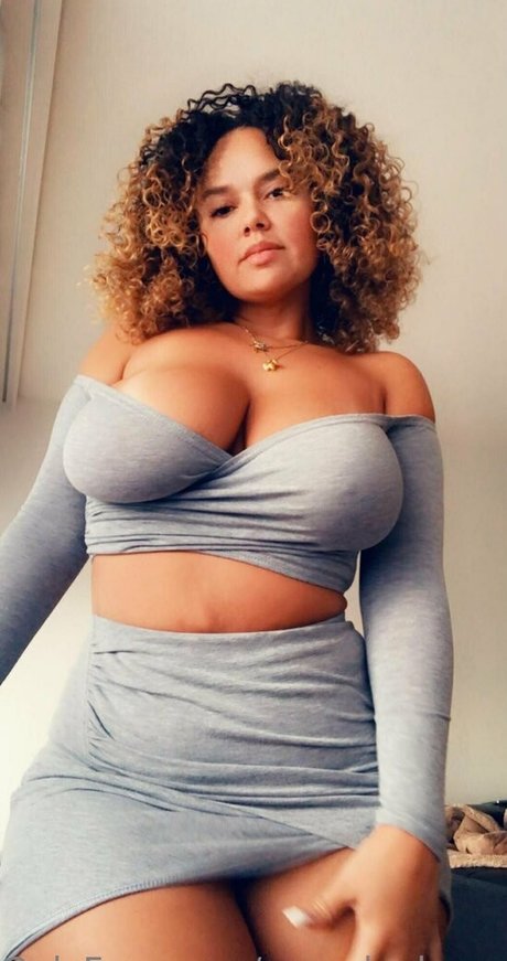 pamelaalexandrasurprise Leaks von OnlyFans