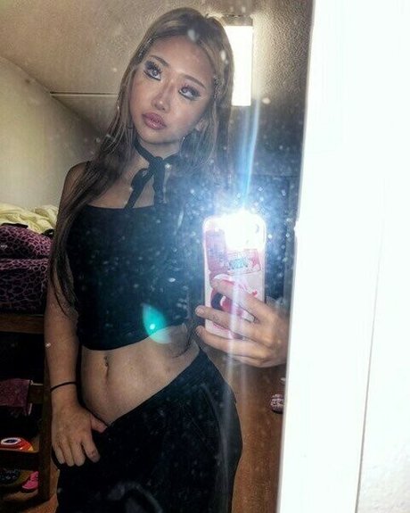 emi6a6y OnlyFans Leaks