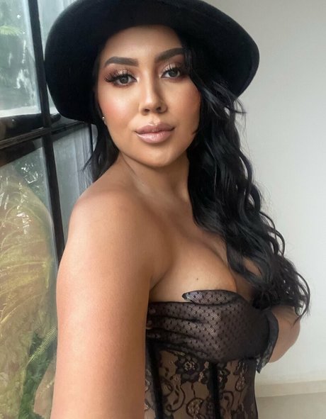 Charlote Rouge OnlyFans Nacktfotos