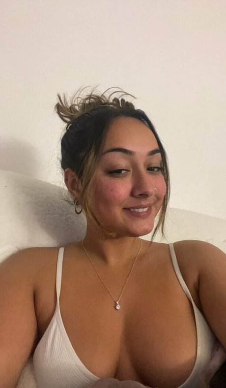 Isha Mariyah Nacktbilder von OnlyFans