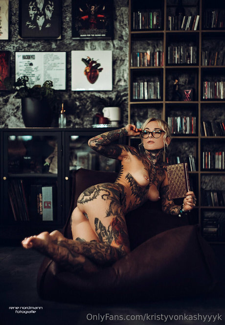 Kristy Von Kashyyyk Nacktbilder von OnlyFans geleakt