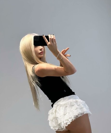 Dapariz Leaks von OnlyFans