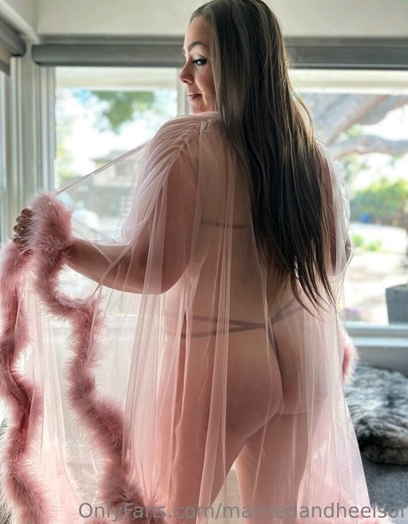 marriedandheelsof Leaked OnlyFans Sextape