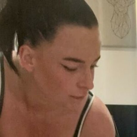 MissUnderCover__ OnlyFans Leak Pornografie