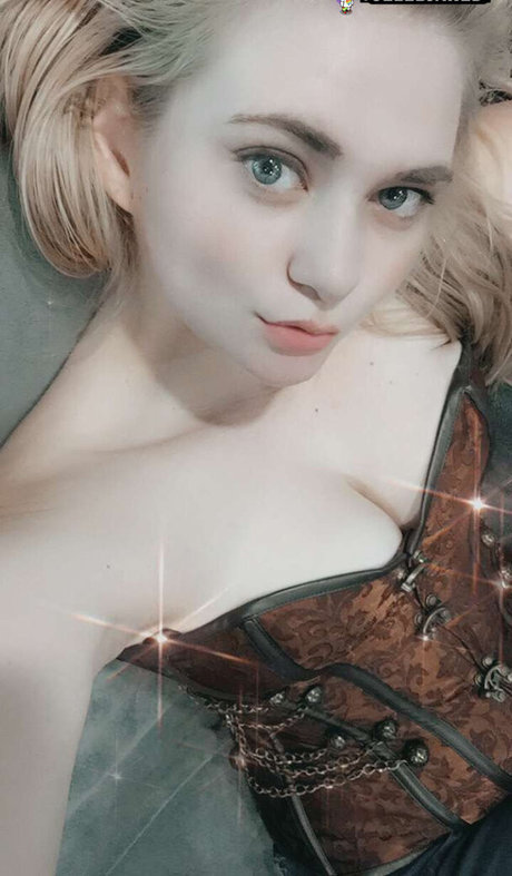 Olivia Van Sky Nacktpornos auf OnlyFans