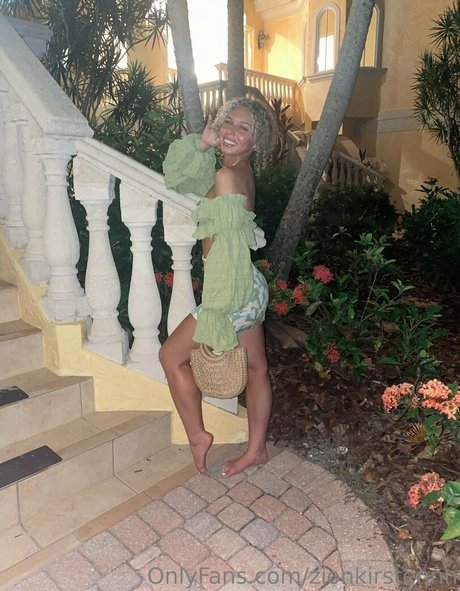 kyliezion OnlyFans Sex