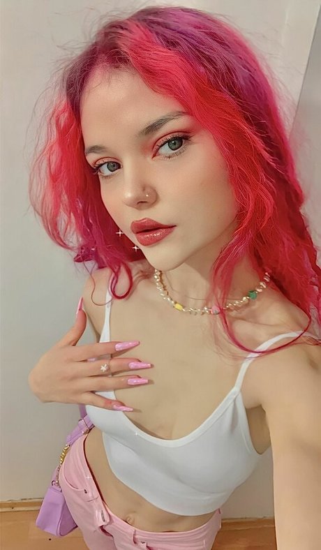 redflowerr 2 Strip OnlyFans