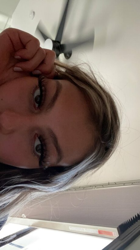 Elena Lukin OnlyFans nackte Brüste